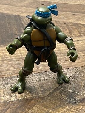 collectible Teenage Mutant Ninja Turtles Leonardo action figure